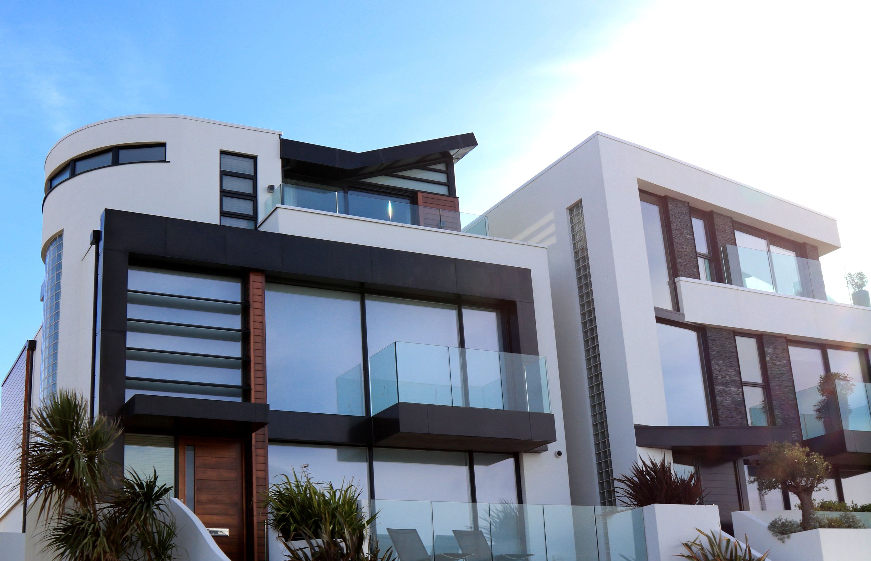 Altadore contemporary infill